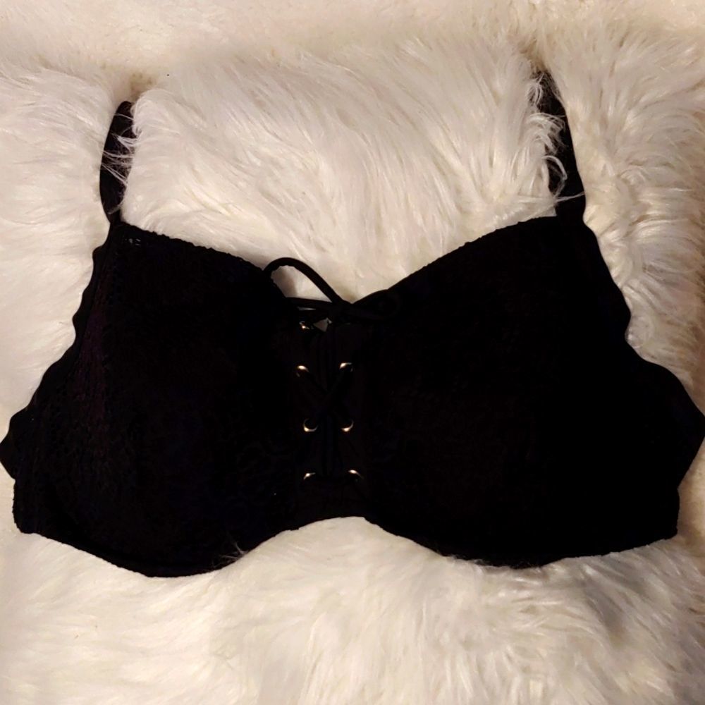 NWT 2x bikini top, black with underwire,lots of support, stretchy lace material